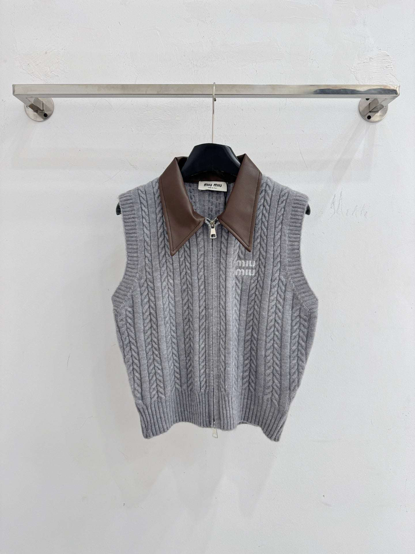 Miu Cable-Knit Zip-Up Sweater Vest Leather Collar Wool 801967