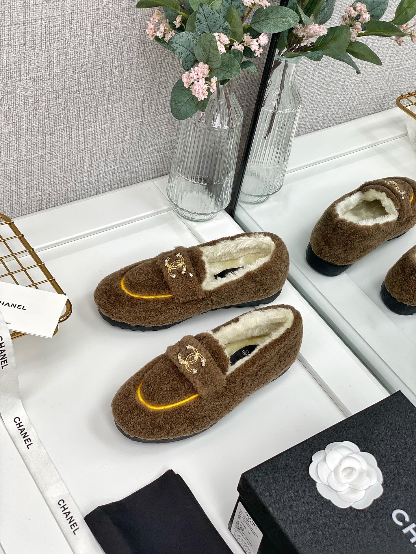 CC 26FW Shearling-Lined Loafers Brown 162272