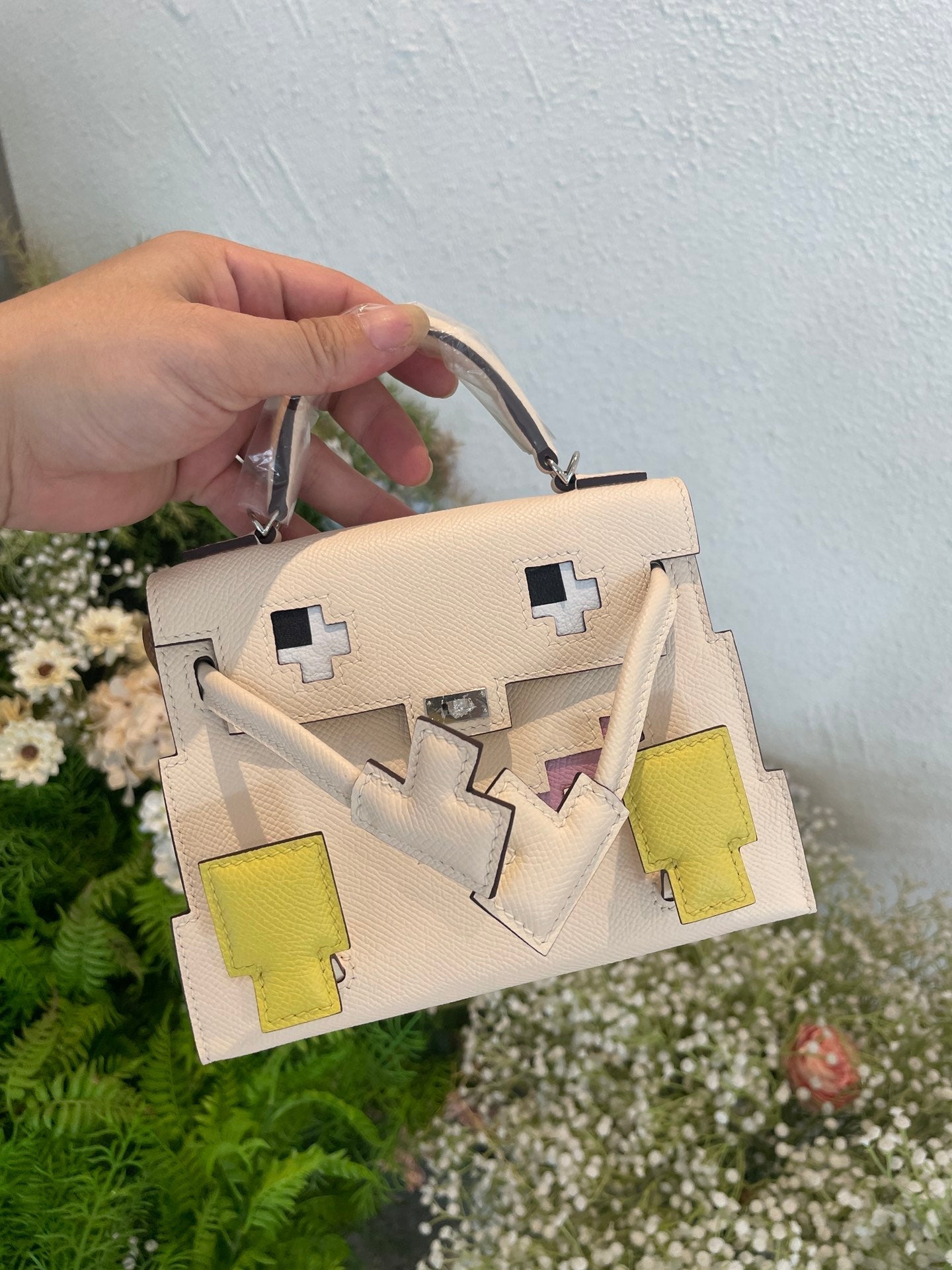 High-end Hermes 2026 Kelly Doll Picto Bag 18cm Cowhide
