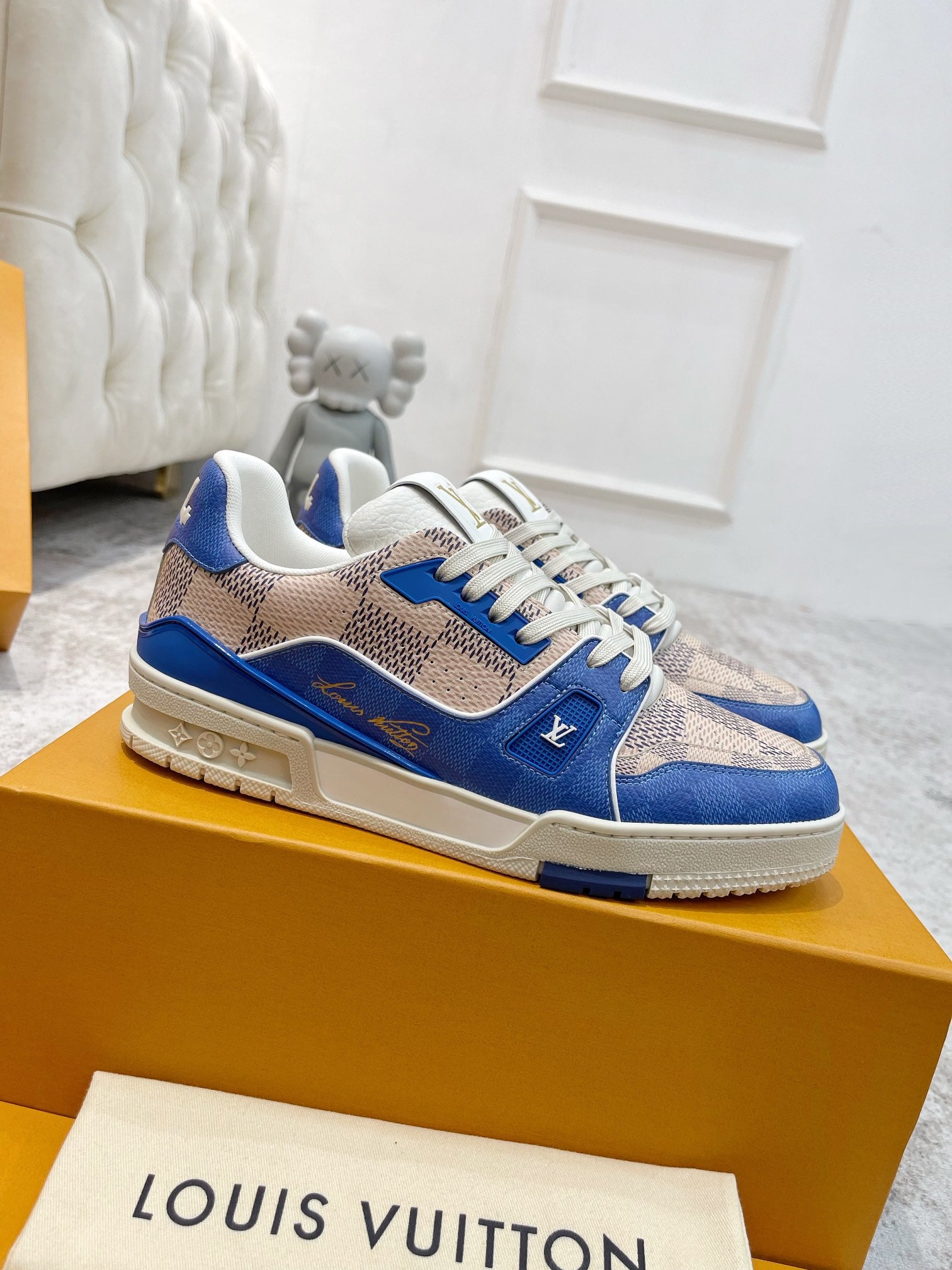 LV 26s Trainer Sneaker Monogram-embossed Calskin 988742