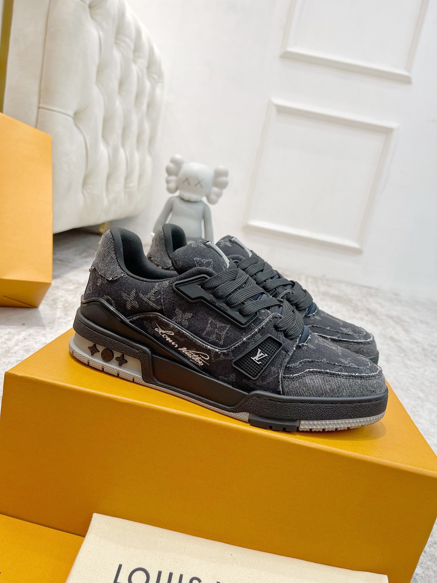 LV 26s Trainer Sneaker Monogram-embossed Calskin 988742