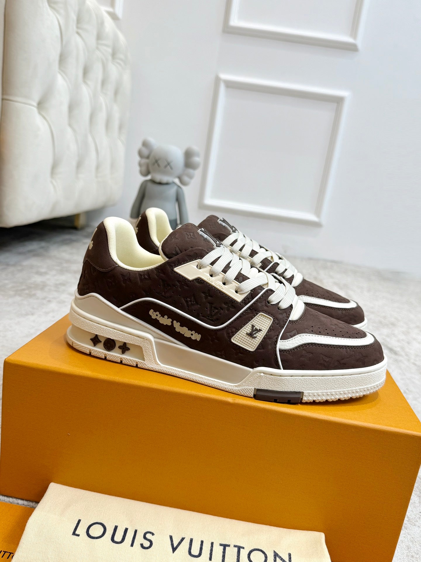 LV 26s Trainer Sneaker Monogram-embossed Calskin 988742