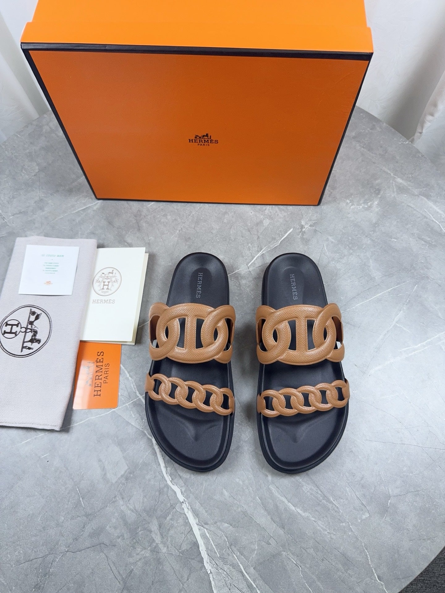 HM 26s Extra Sandals Leather 936539