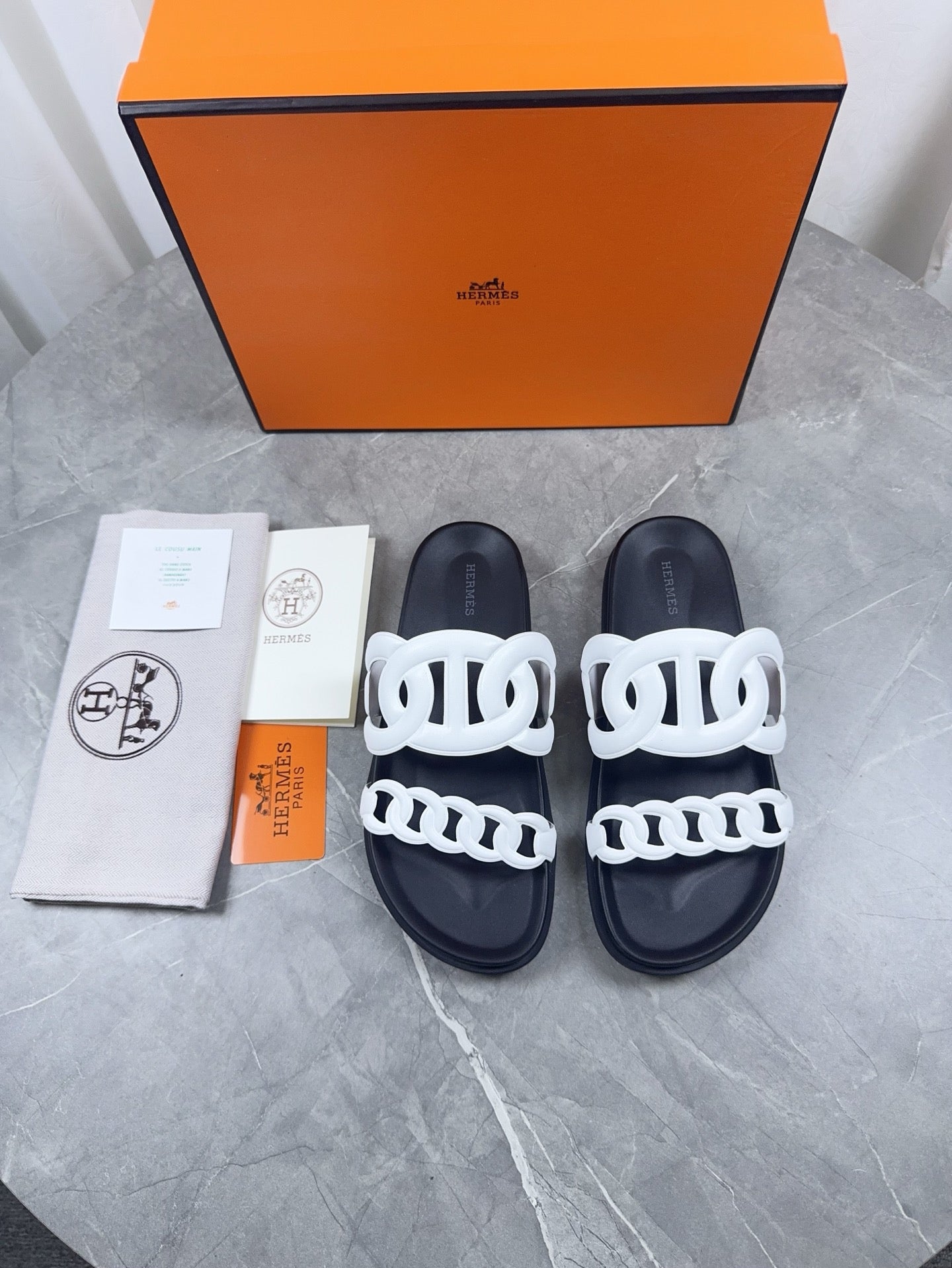HM 26s Extra Sandals Leather 936539