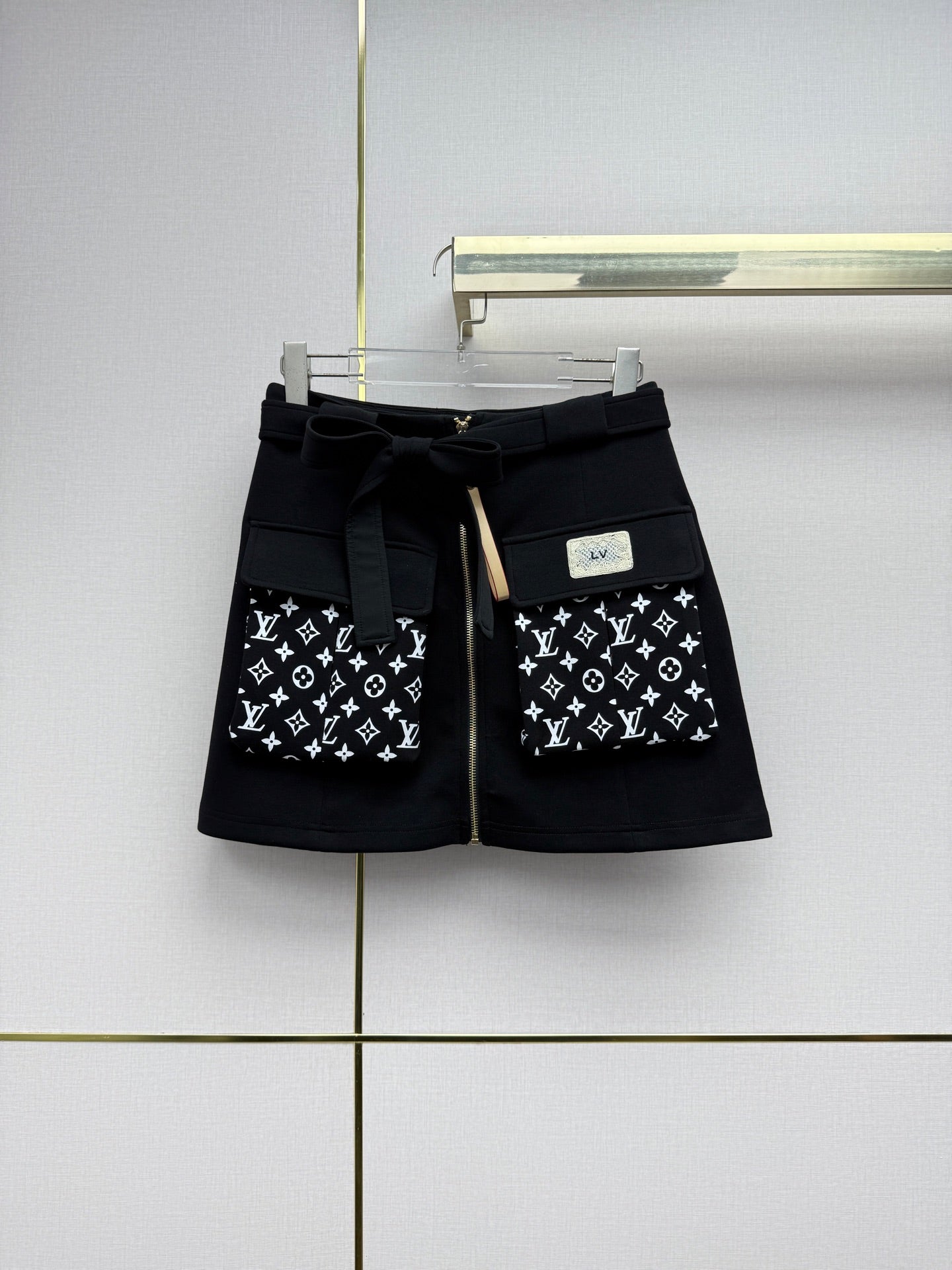 LV 26s Short Workwear Skirt Cashmere 421704