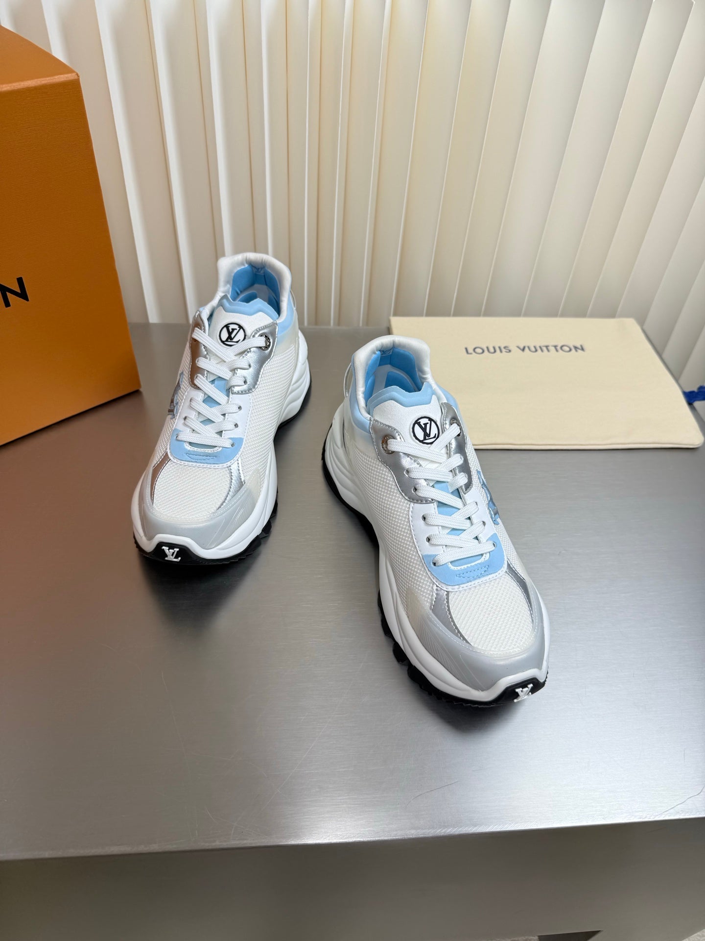 LV 26s Run 55 Sneaker Monogram Denim Laces 989216