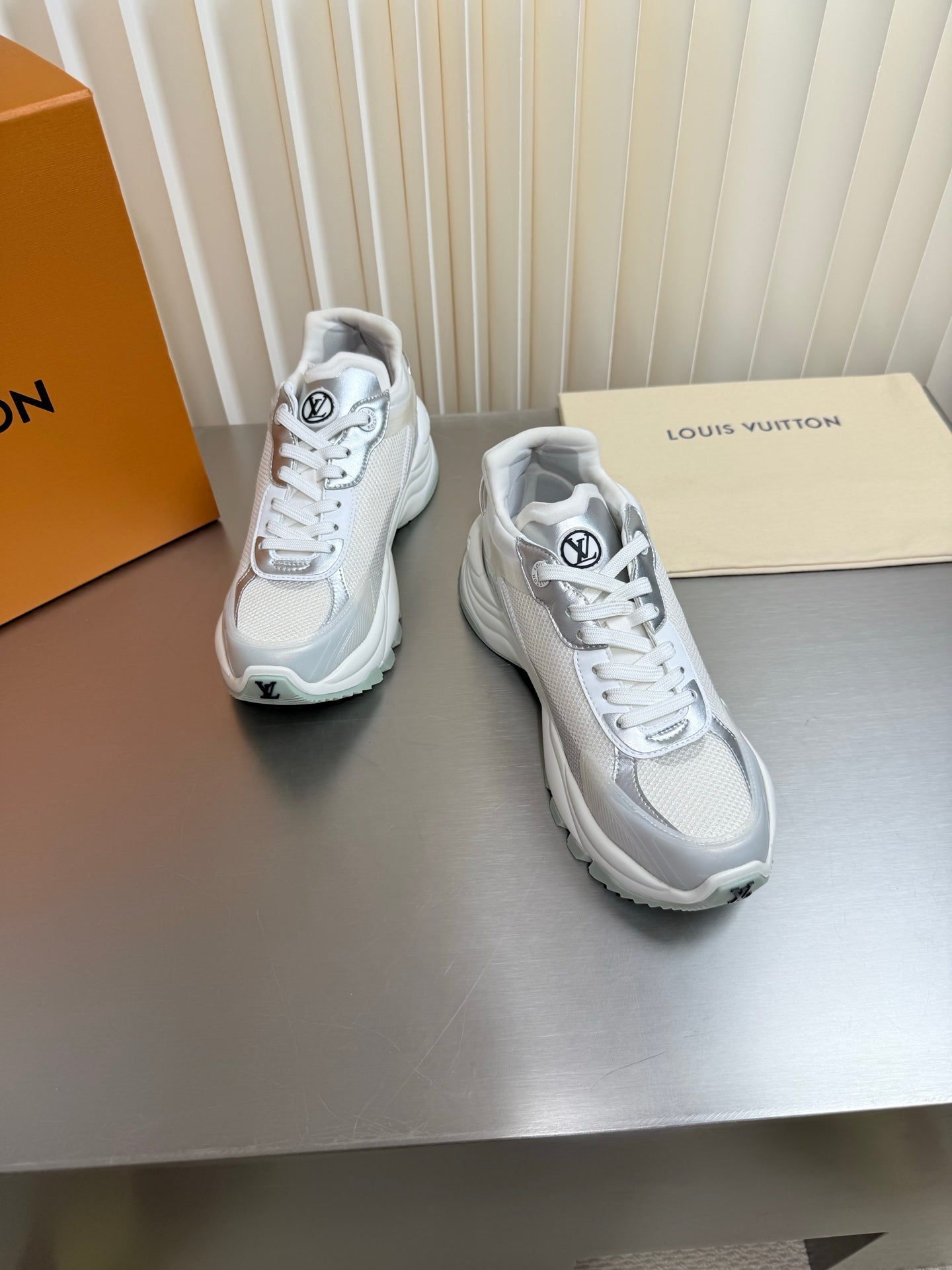 LV 26s Run 55 Sneaker Monogram Denim Laces 989216