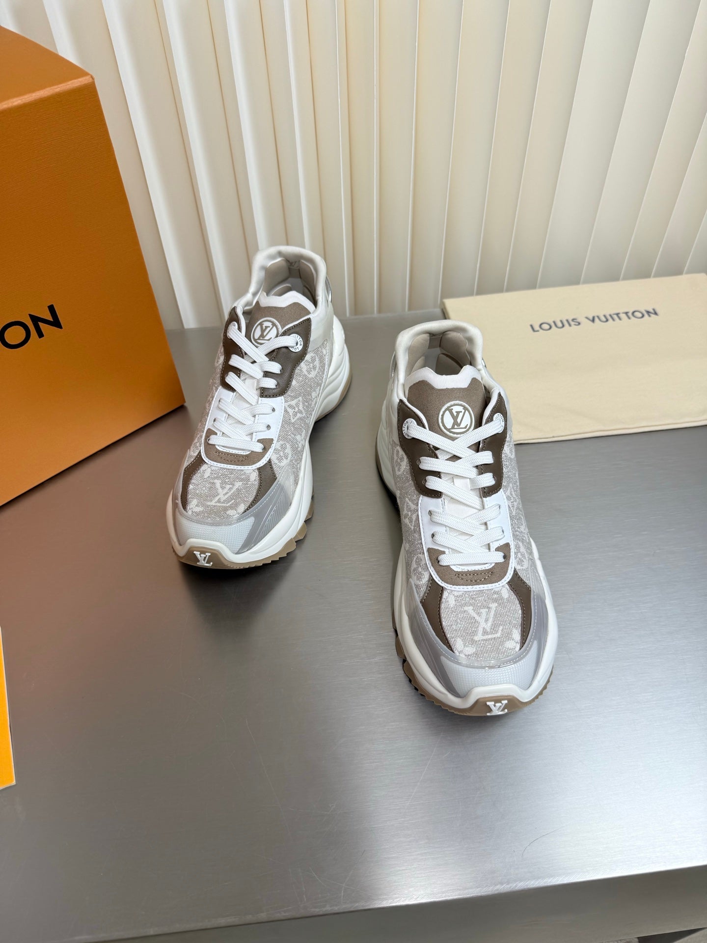 LV 26s Run 55 Sneaker Monogram Denim Laces 989216