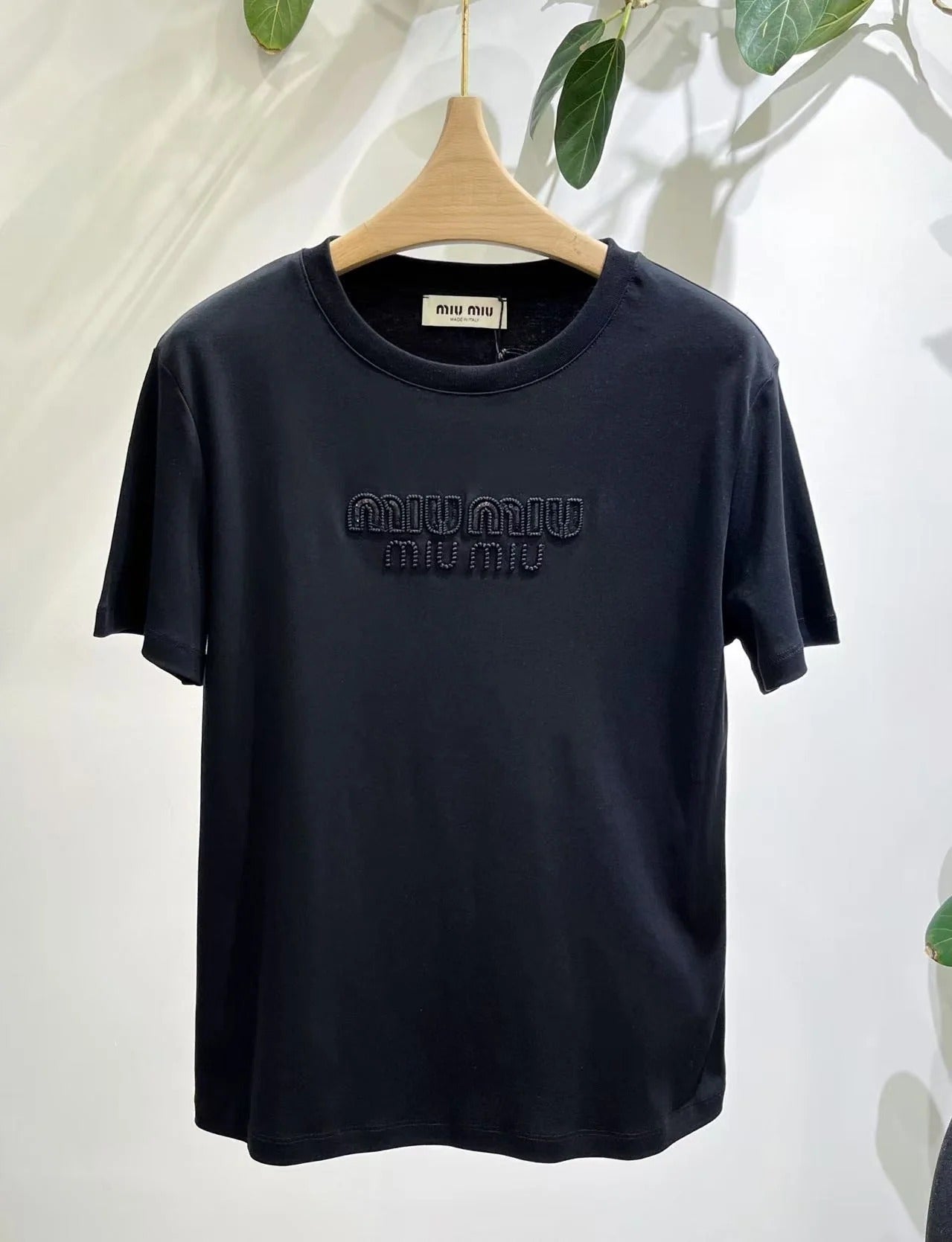 Miumiu 2026 Short-sleeved T-shirt With 3D Embroidered Logo White Black Cotton