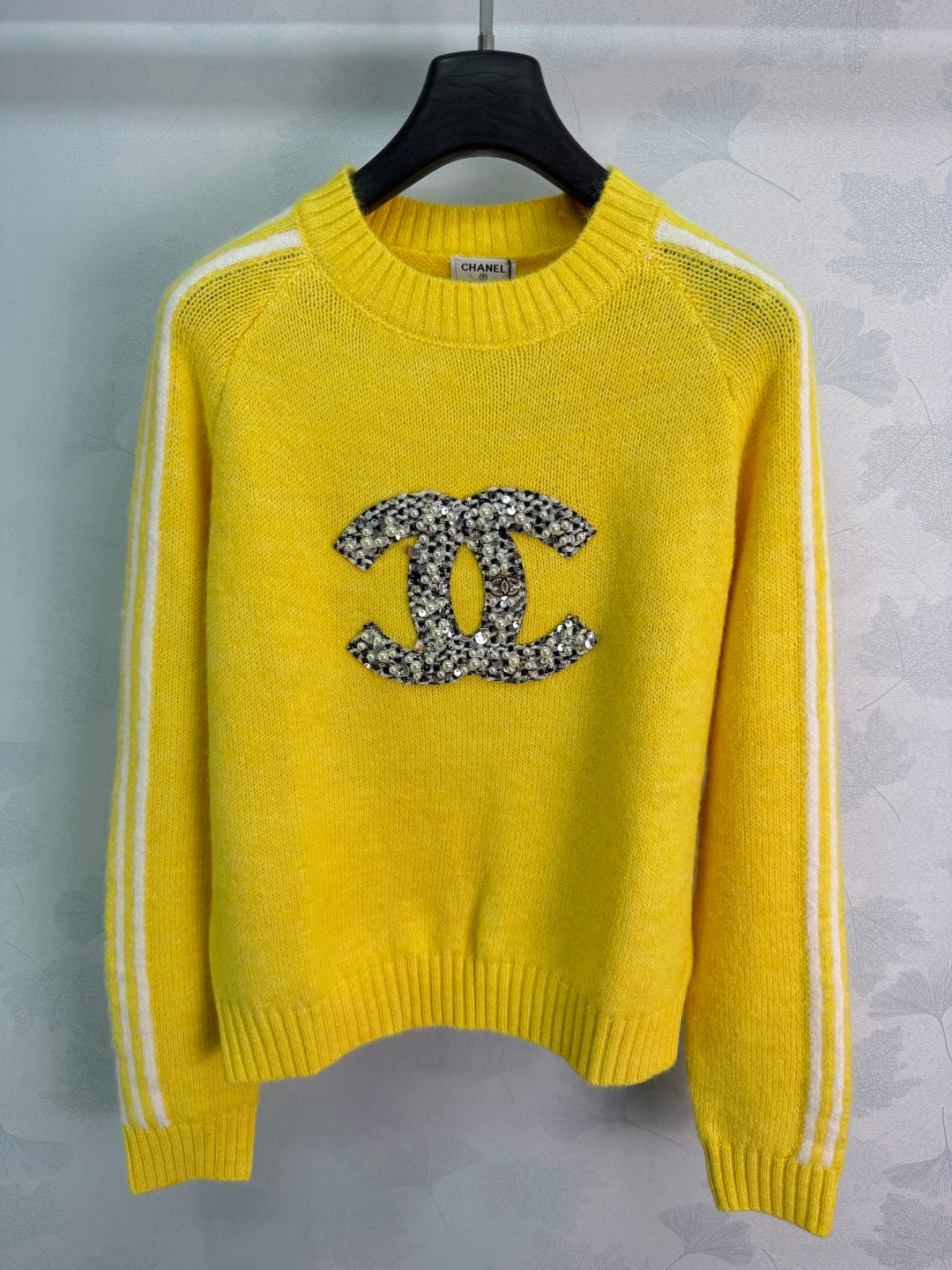 Chanel 26S Stripe Sequin CC Logo Sweater 449445