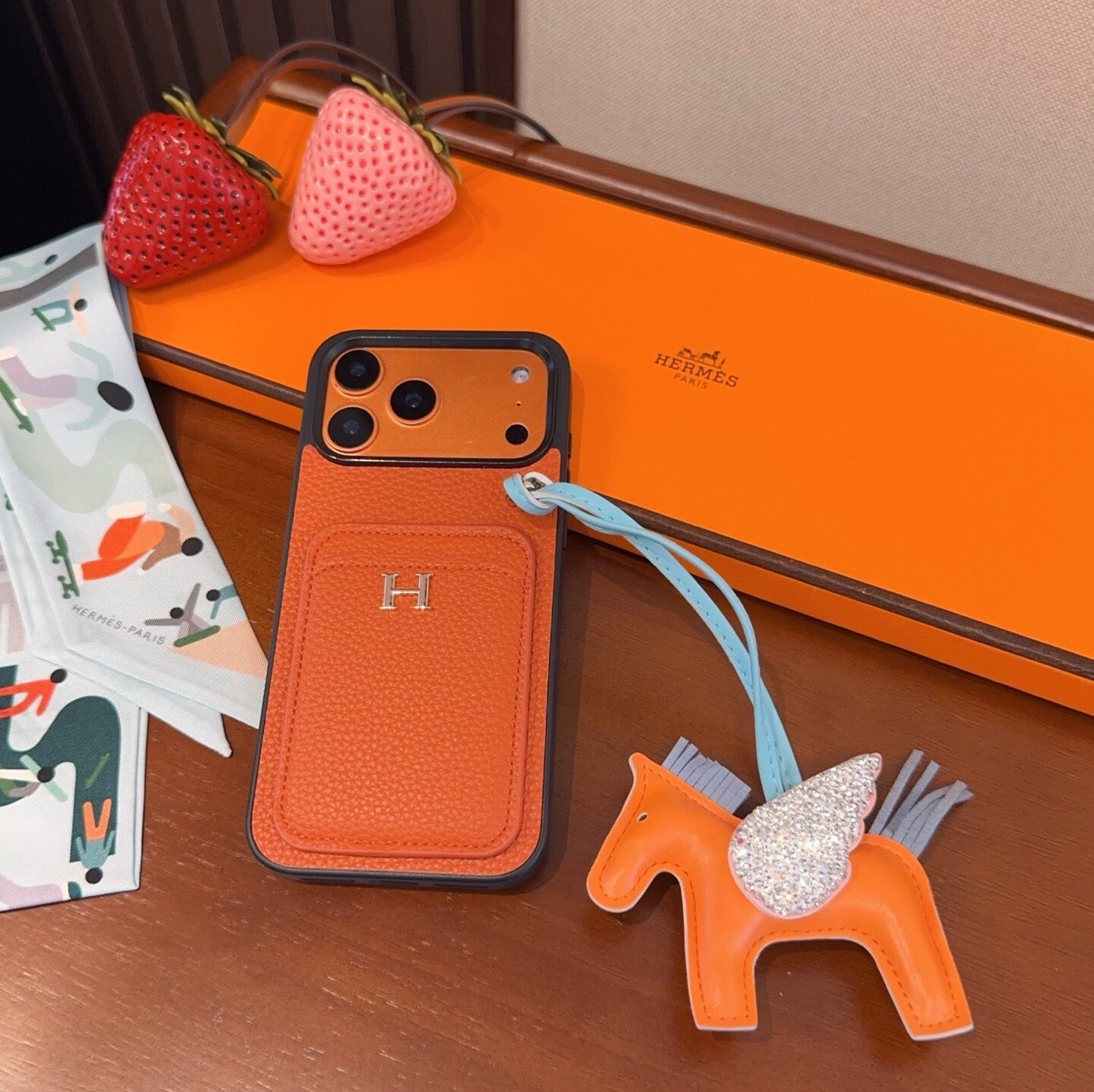 HM iPhone Case 395080