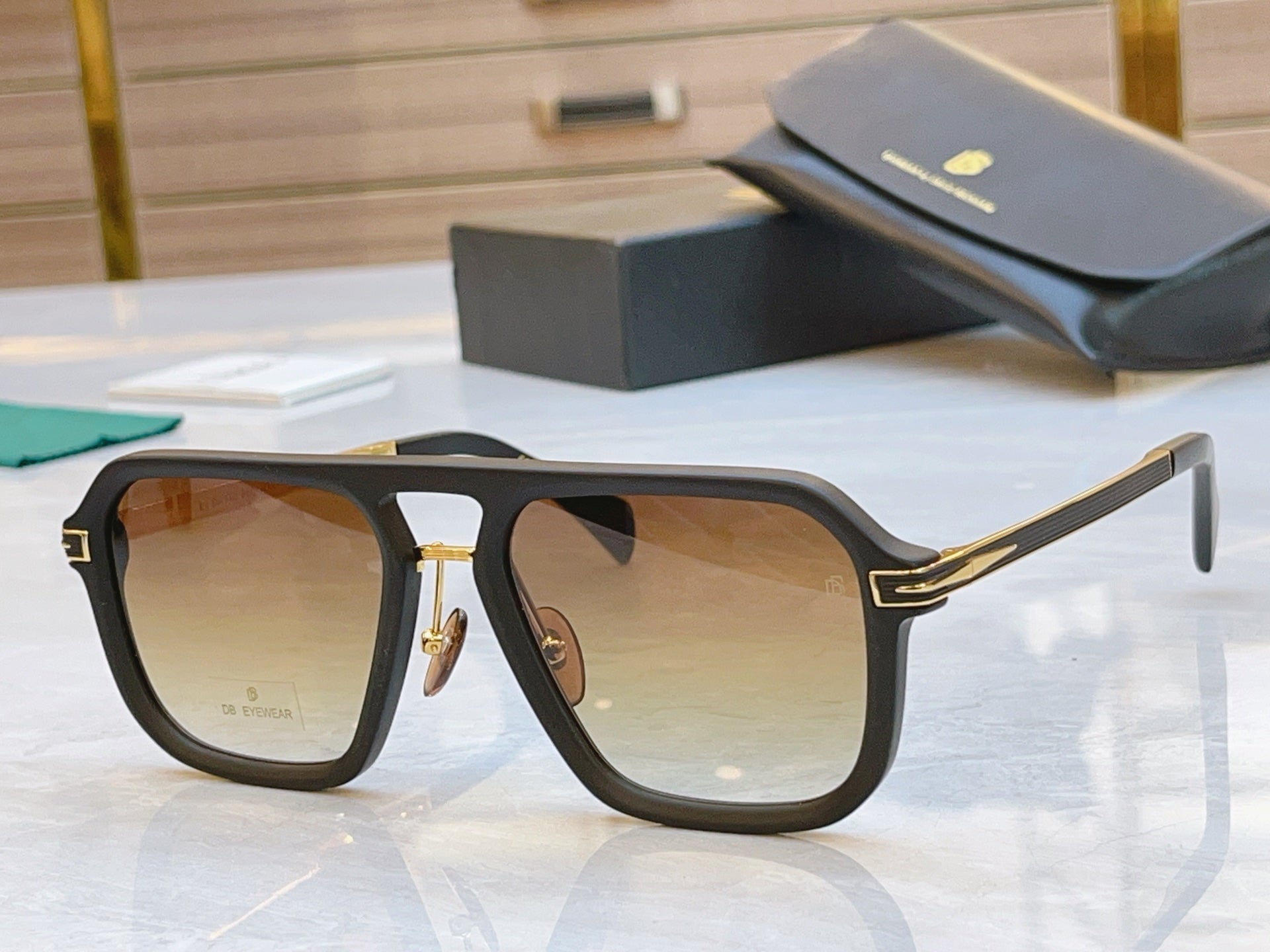 David Beckham DB7136 Metal Sunglasses 189551