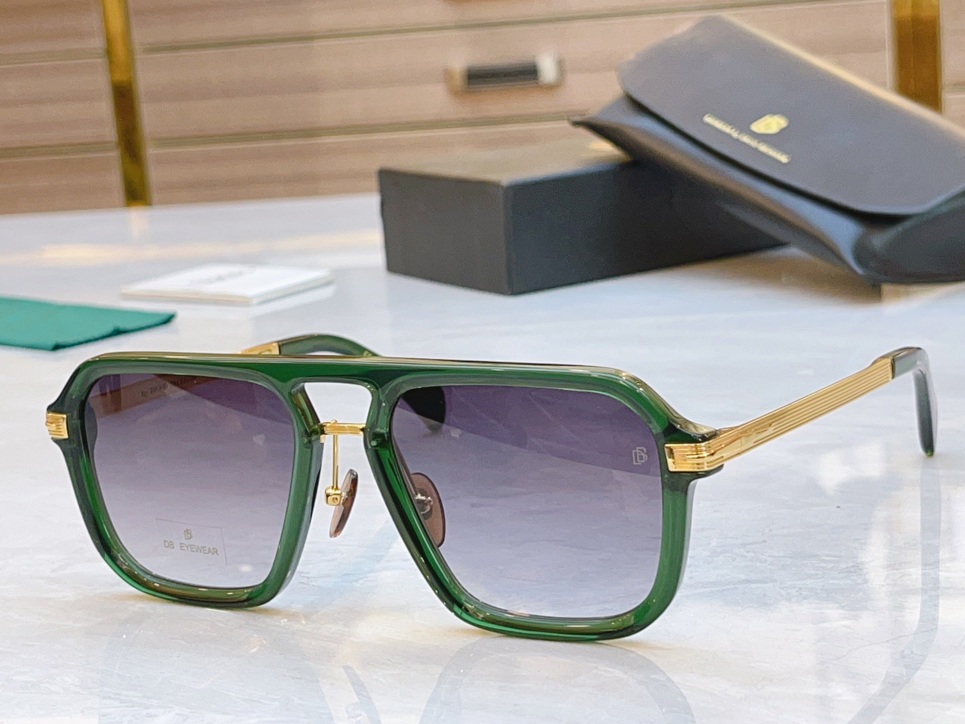 David Beckham DB7136 Metal Sunglasses 189551