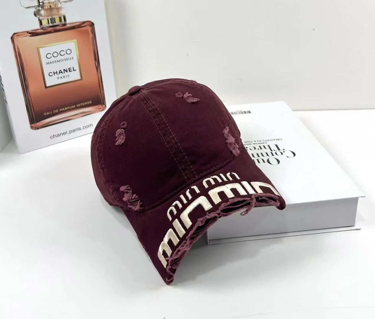 MM DISTRESSED EMBROIDERED BASEBALL CAP DENIM