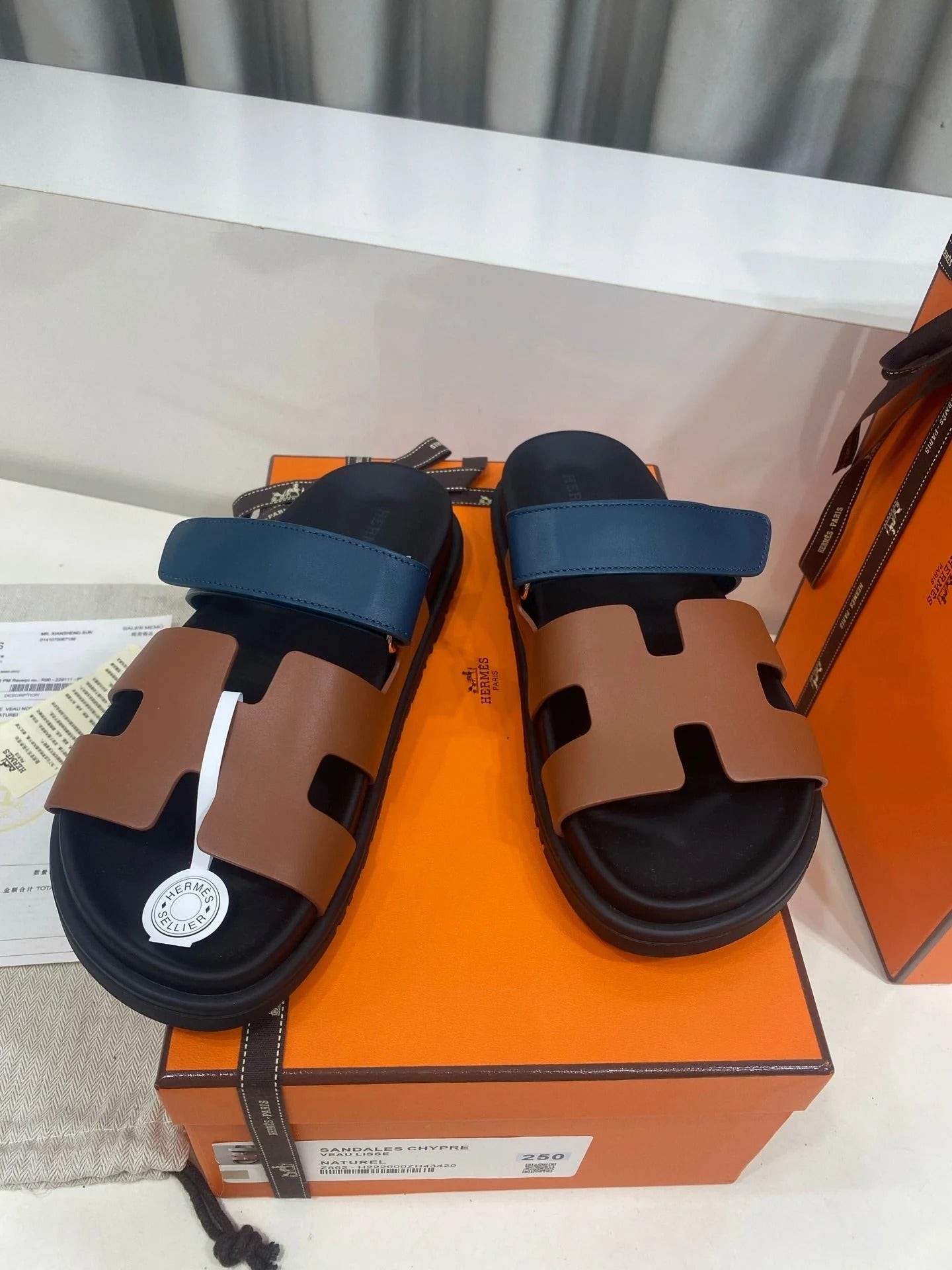 Hermes 2026 Chypre Sandal Two-tone Calfskin 982191
