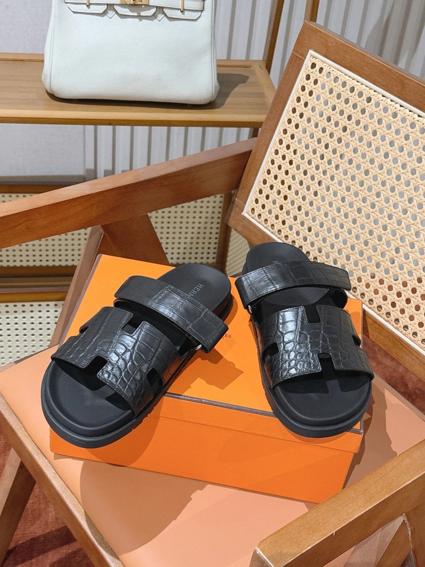 Hermes 2026 Chypre Sandal Crocodile-patterned Cowhide 969065